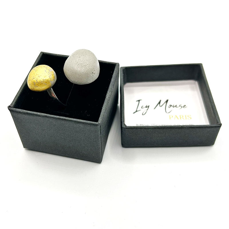 Yasmine ring in gray concrete and gold
