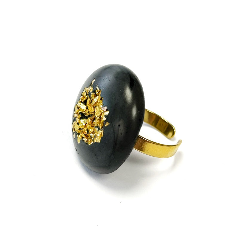Justine pebble ring