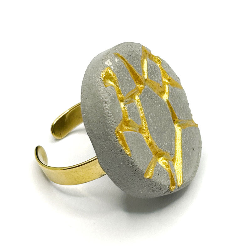 Patti round ring in gray and gold