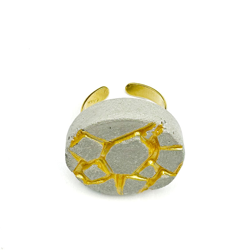 Patti round ring in gray and gold