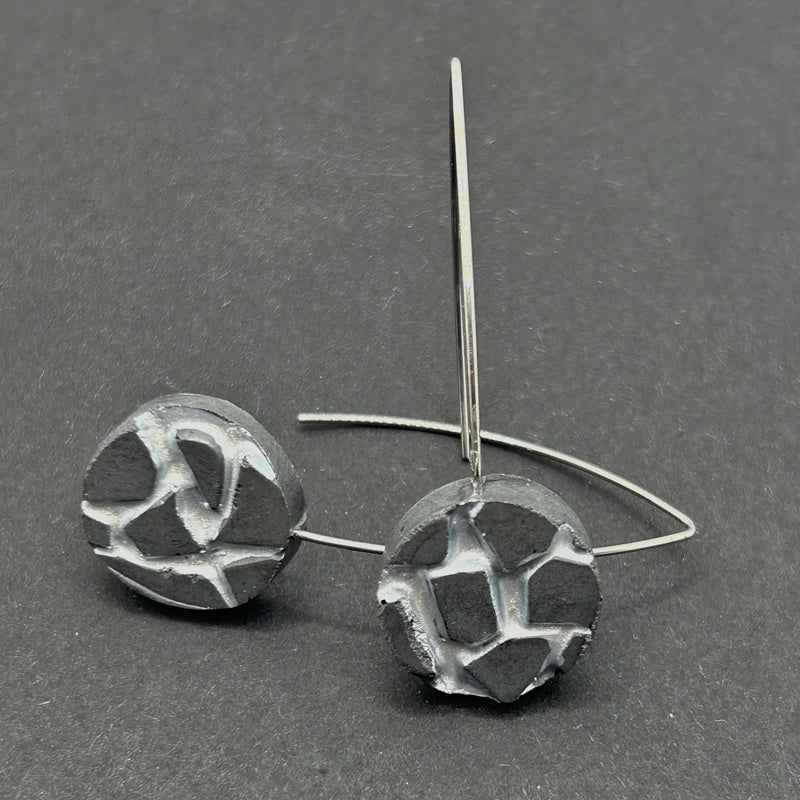 Patti black and silver round earrings