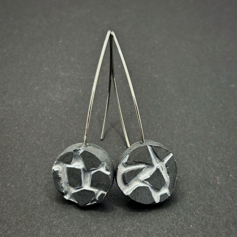 Patti black and silver round earrings