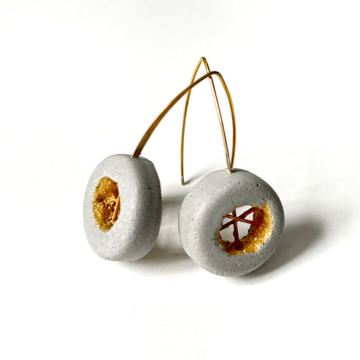 Paloma round earrings