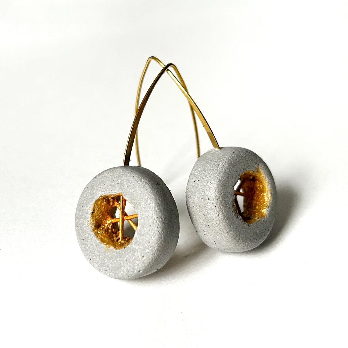 Paloma round earrings