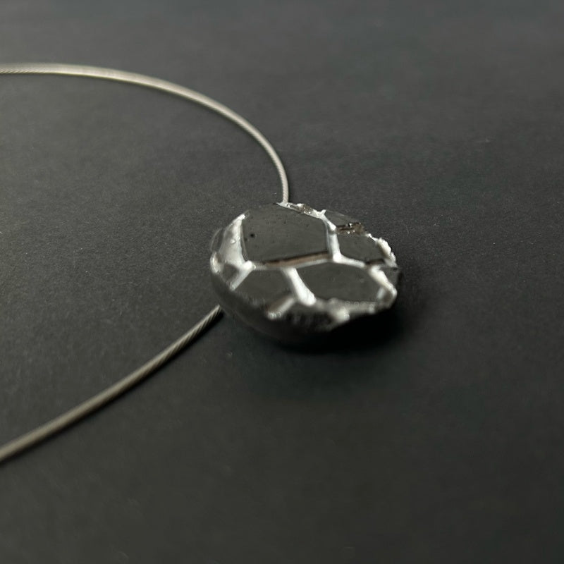 Collier Patti noir et argent rond