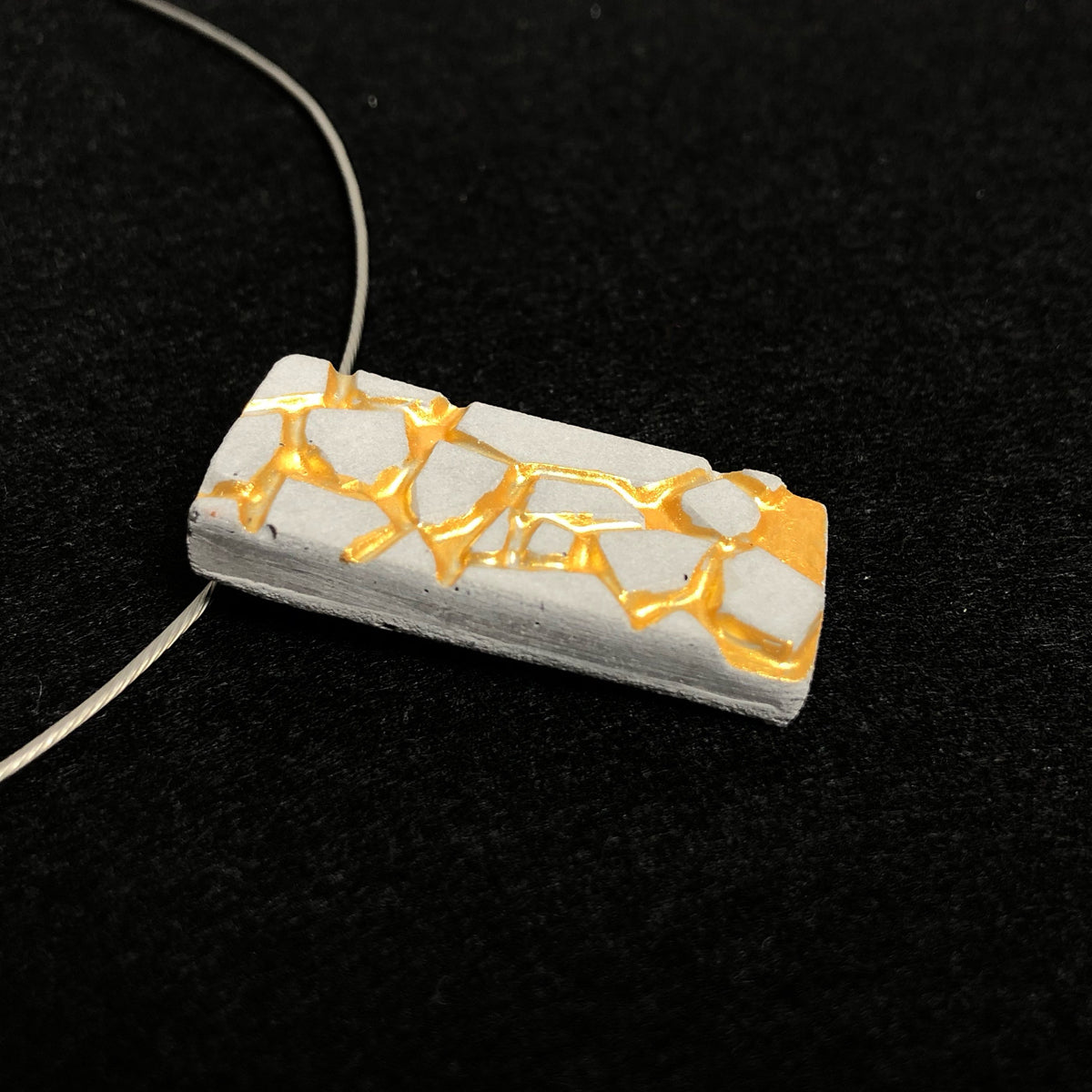 Collier rectangle Patti gris et doré