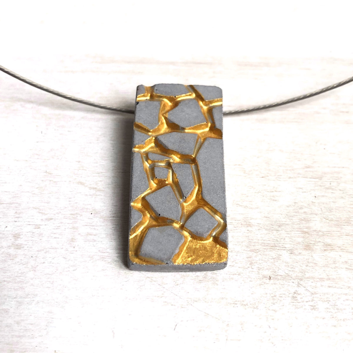 Collier rectangle Patti gris et doré