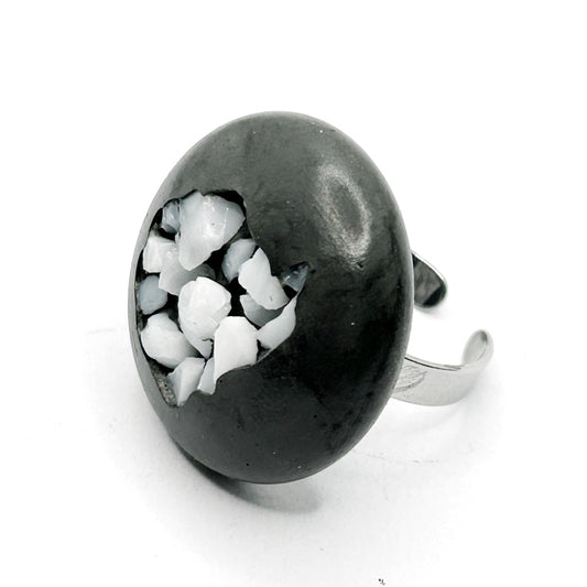 Laetitia pebble ring