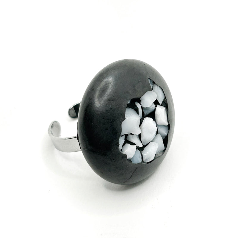 Laetitia pebble ring