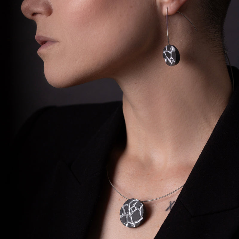 Patti black and silver round necklace