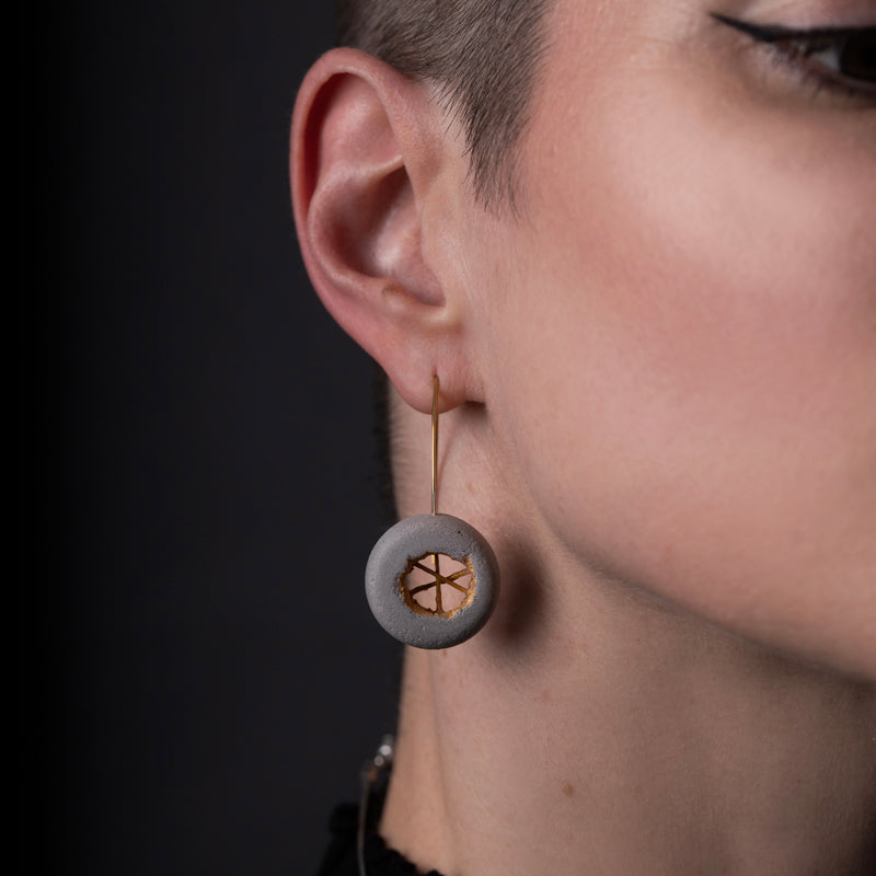 Paloma round earrings
