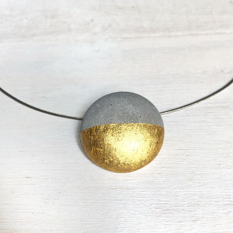 Luna pebble necklace