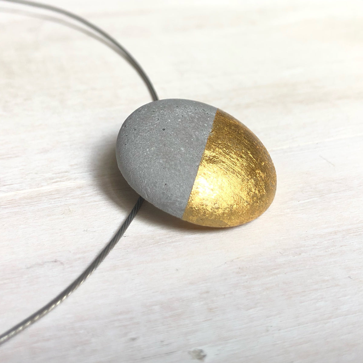 Luna pebble necklace