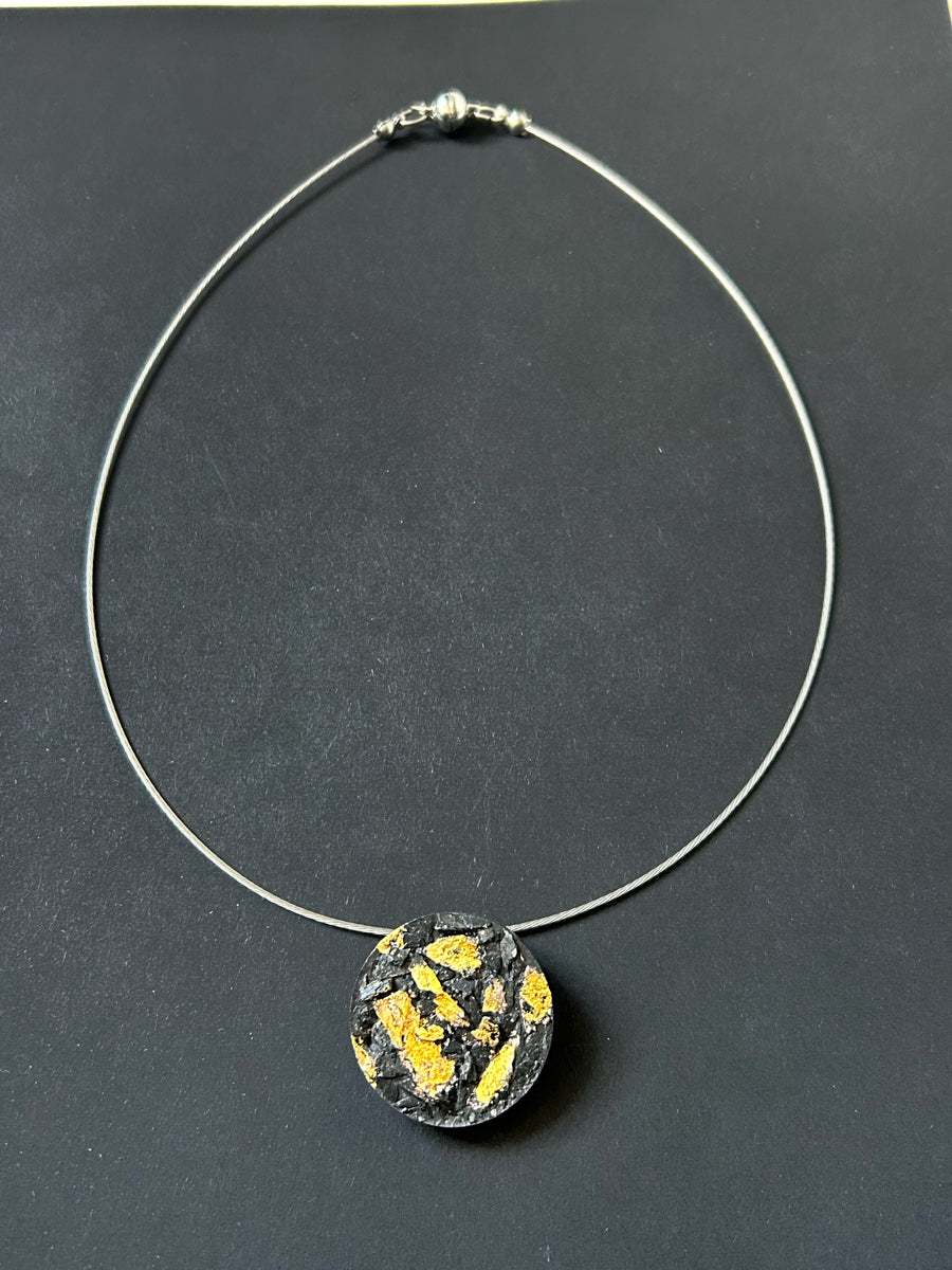 Alice round necklace