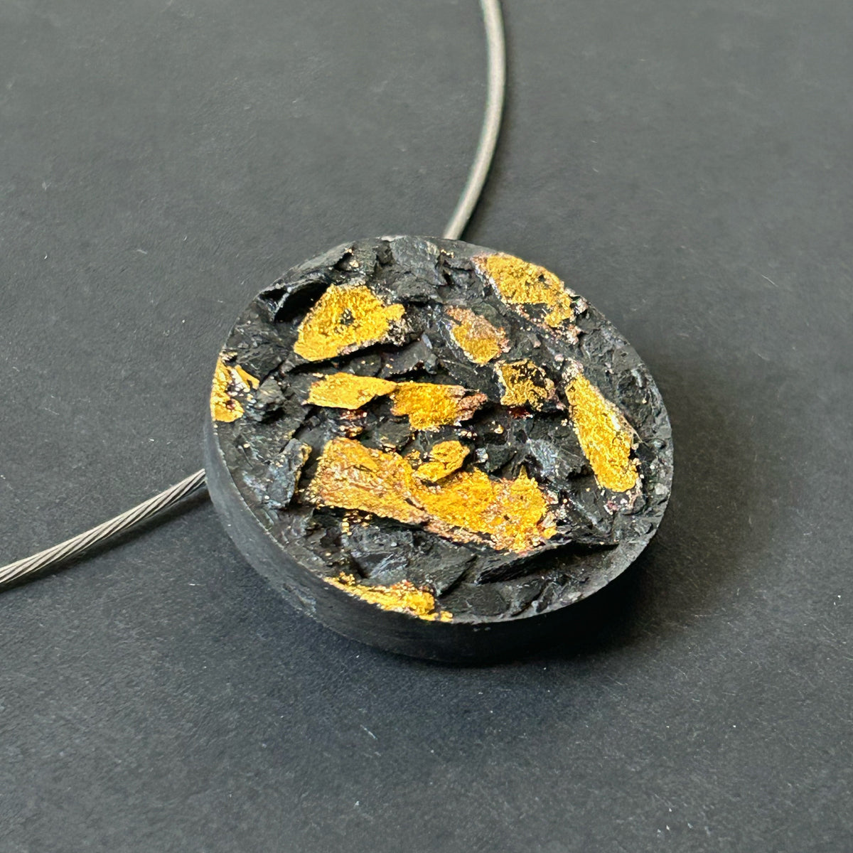 Alice round necklace