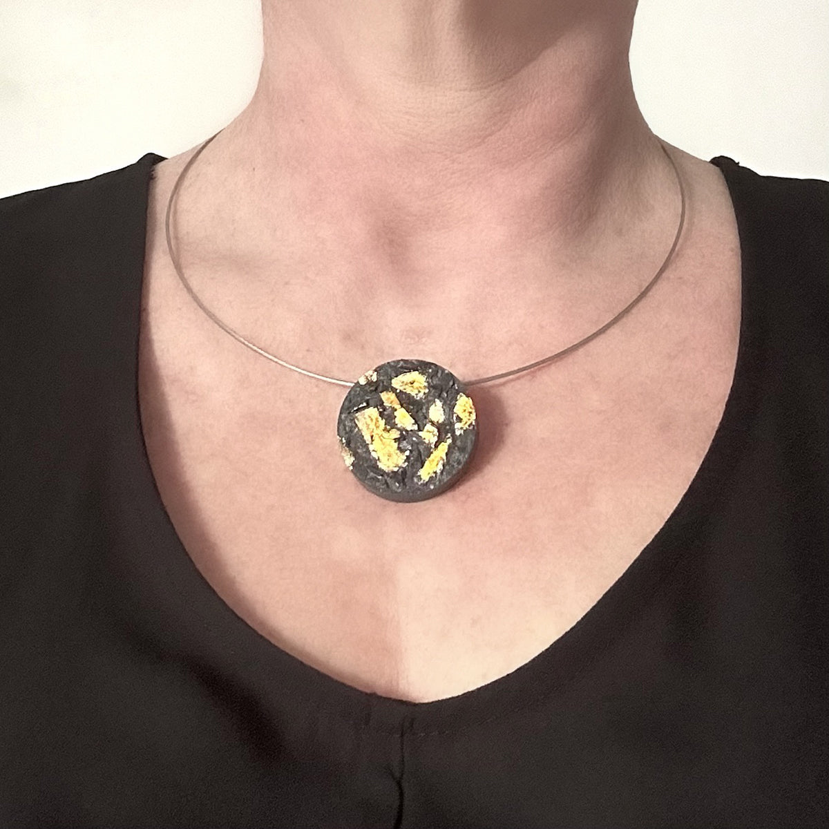 Alice round necklace