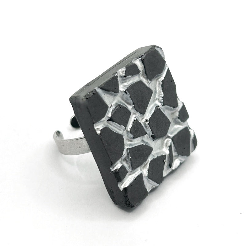 Bague carrée Patti noir et argent