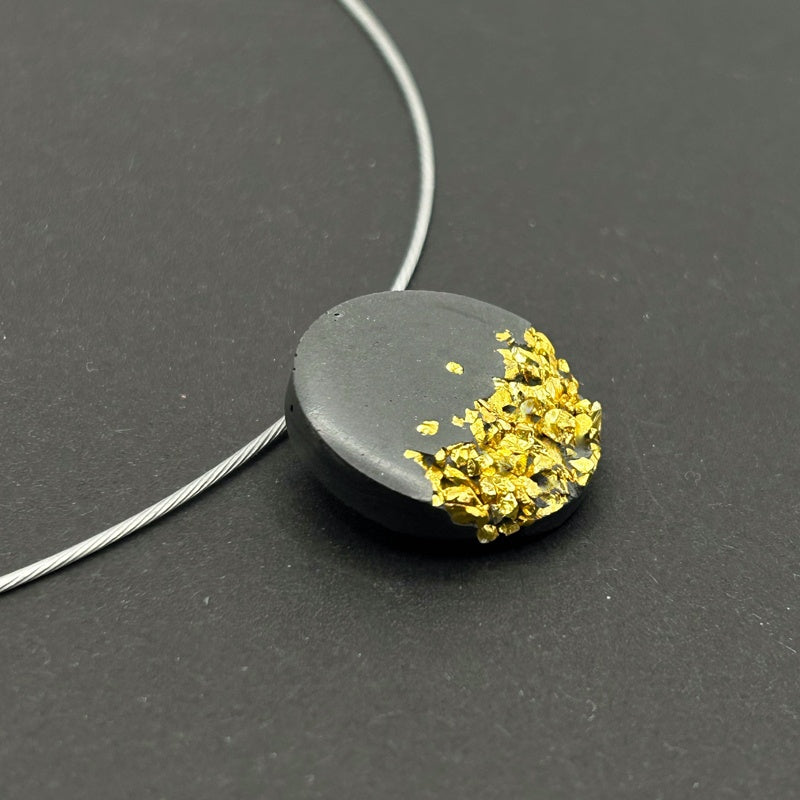 Justine round necklace