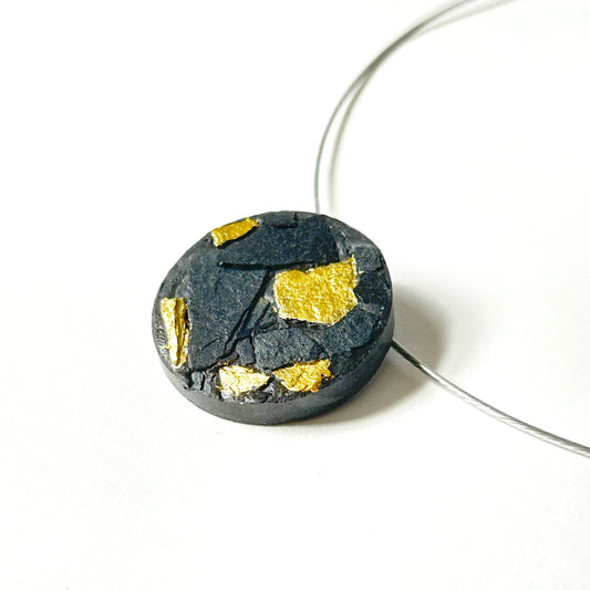 Alice round necklace
