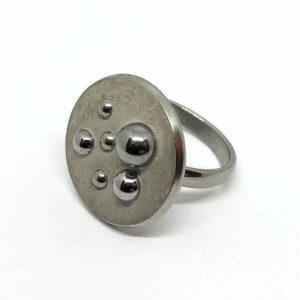 original ring Zoé concrete and steel balls by Icy Mouse