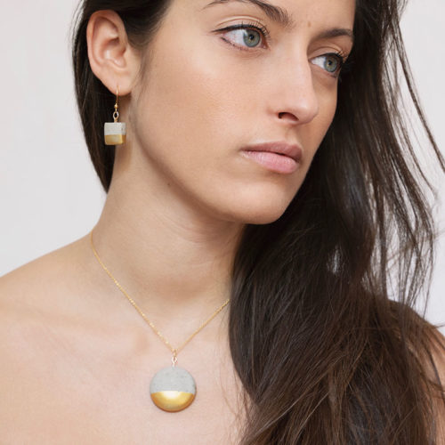 Round necklace and square earrings in concrete with golden part Emma by Icy Mouse