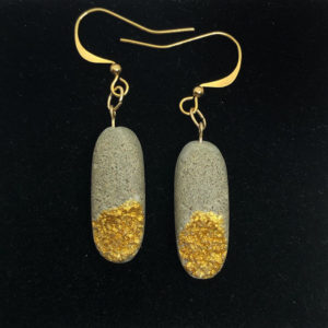 boucles d'oreille originales ovales en béton et sable doré Charlotte by Icy Mouse