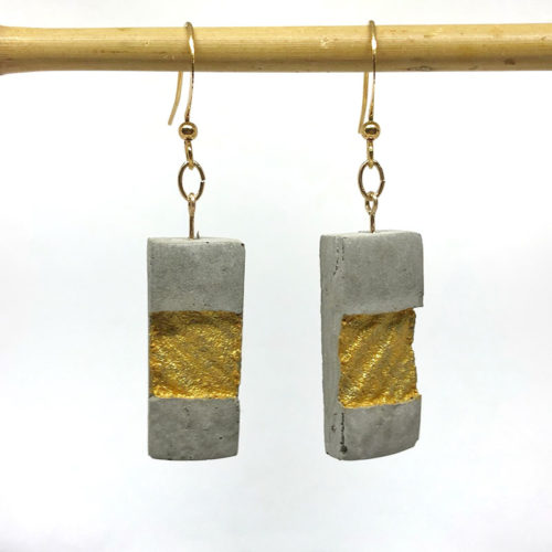 original rectangular earrings in concrete and fabric imprint Marion by Icy Mouse