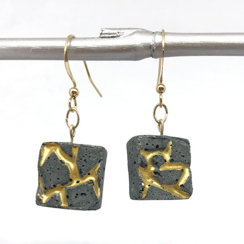 original square earrings in black concrete and golden network Patti by Icy Mouse