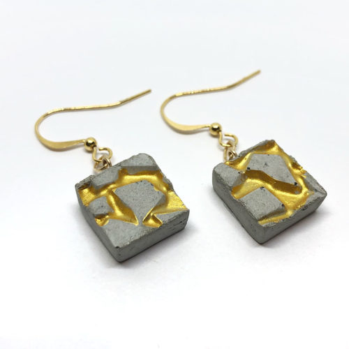 original square earrings in concrete golden network by Icy Mouse