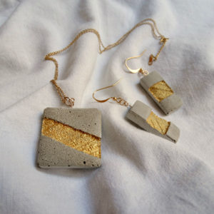 square necklace and rectangular earrings in concrete with golden print Marion by Icy Mouse