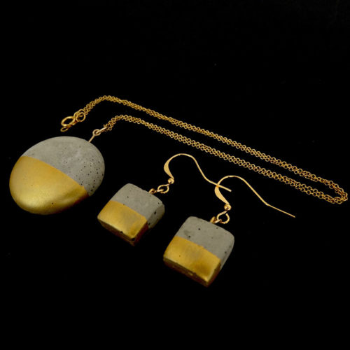 round necklace and square earrings in concrete with golden part Emma by Icy Mouse